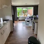Ruim Op De Veluwe In Op Recreatiepark Topparken Met Vrije Tuin En Eigen Parkeerplaats * Beekbergen