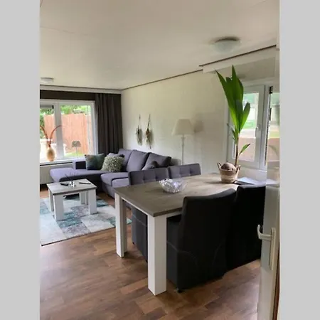 Ruim Chalet: Veluwe Retreat With Private Garden Holiday home *