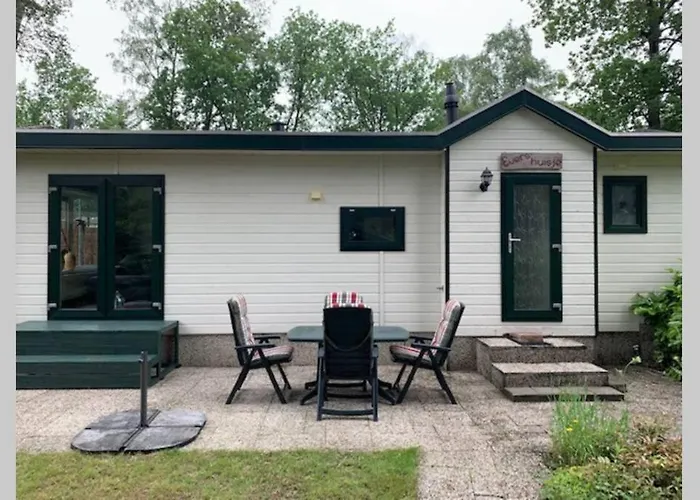 Ruim Op De Veluwe In Op Recreatiepark Topparken Met Vrije Tuin En Eigen Parkeerplaats 펜션 *