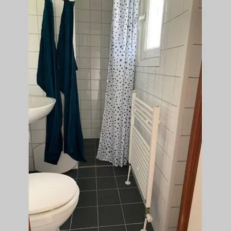 Ruim Op De Veluwe In Op Recreatiepark Topparken Met Vrije Tuin En Eigen Parkeerplaats *