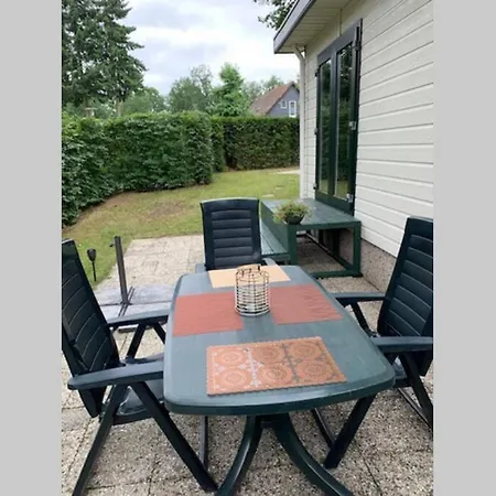 Ruim Op De Veluwe In Op Recreatiepark Topparken Met Vrije Tuin En Eigen Parkeerplaats * Beekbergen