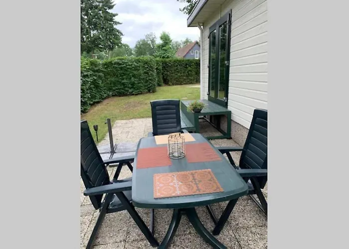 Ruim Op De Veluwe In Op Recreatiepark Topparken Met Vrije Tuin En Eigen Parkeerplaats * Beekbergen