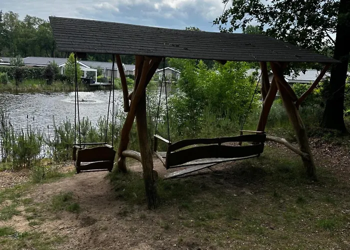 Ruim Op De Veluwe In Op Recreatiepark Topparken Met Vrije Tuin En Eigen Parkeerplaats Feriehus *